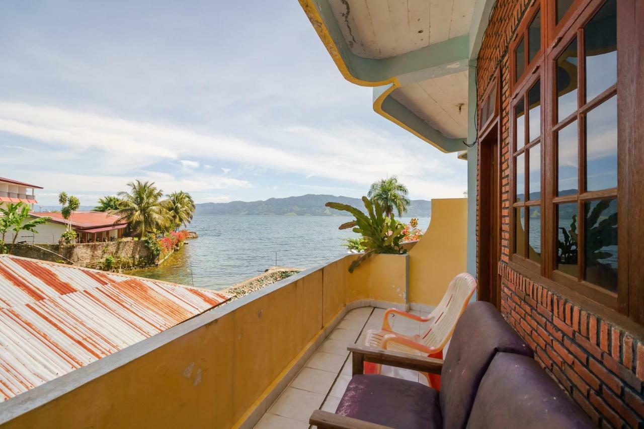 Hotel Reddoorz @ Tuktuk Danau Toba Extérieur photo